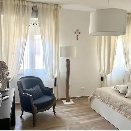 Coros - Affitti Brevi Fucecchio